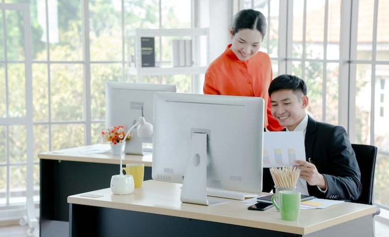 How Outsourced Company Secretarial Services Reduce Business Risk